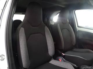 TOYOTA Aygo X usata, con Touch screen