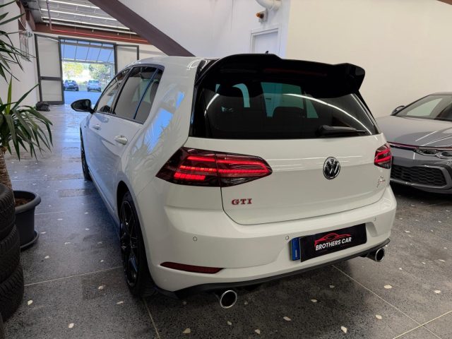 VOLKSWAGEN Golf GTI usata, con Autoradio