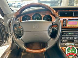 JAGUAR XKR usata, con Tettuccio apribile