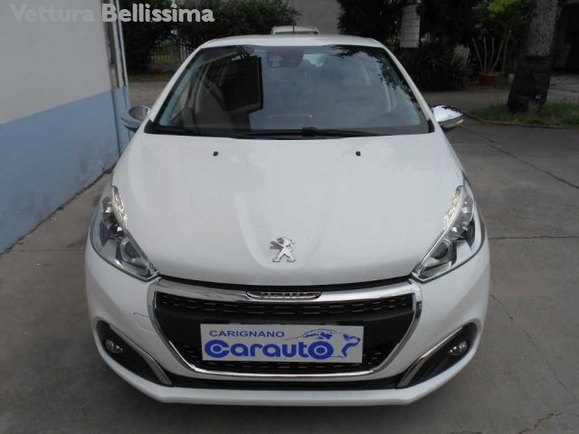 PEUGEOT 208 usata, con Autoradio