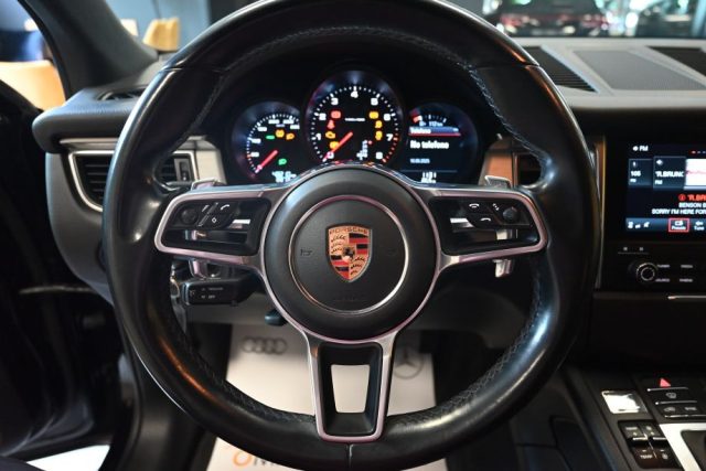 PORSCHE Macan usata 130