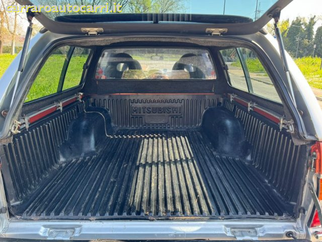 MITSUBISHI L200 usata, con Telecamera per parcheggio assistito