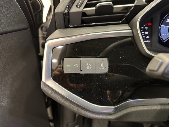 AUDI Q3 usata, con Sensori di parcheggio posteriori