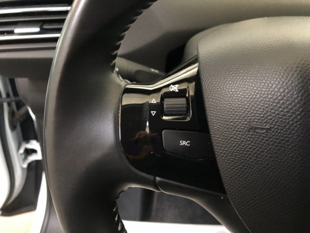 PEUGEOT 308 usata, con Isofix