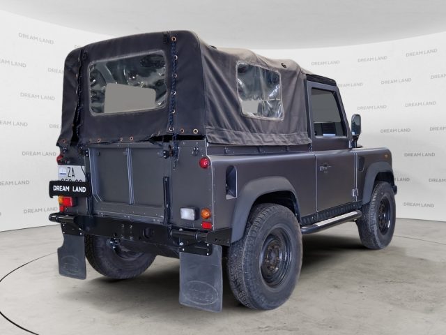 LAND ROVER Defender usata 5