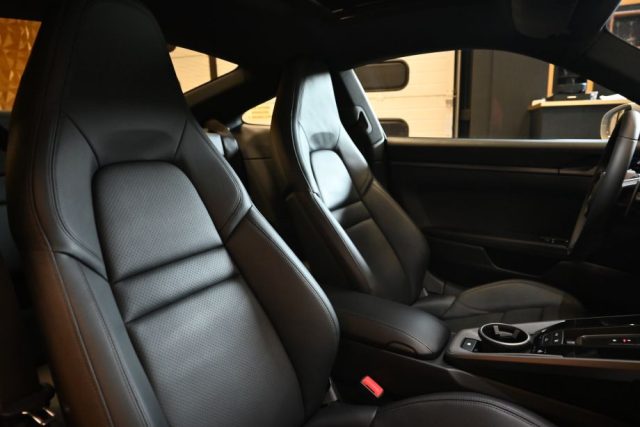 PORSCHE 992 usata 12