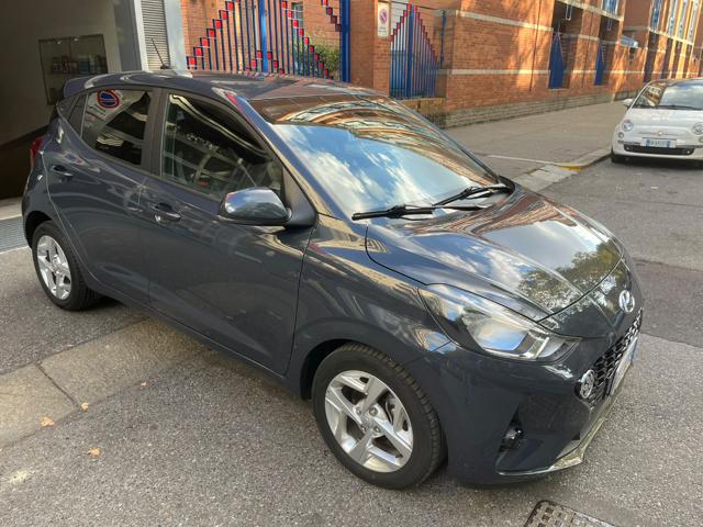 HYUNDAI i10 usata, con Airbag