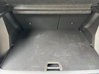 PEUGEOT 2008 usata, con Airbag testa