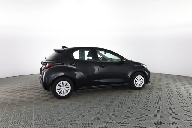 TOYOTA Yaris usata 6