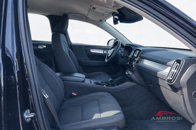 VOLVO XC40 usata 9