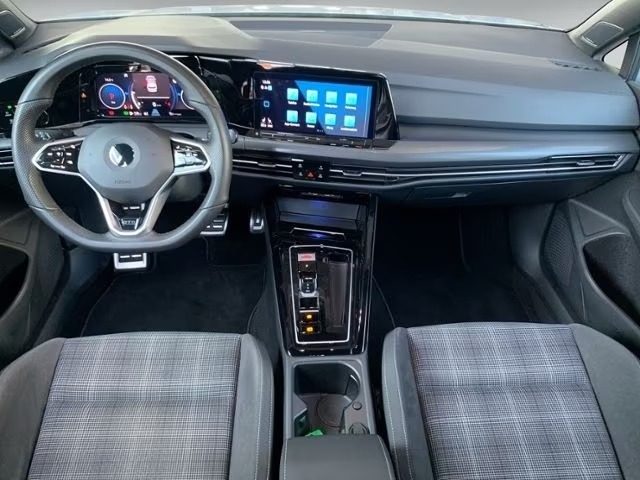 VOLKSWAGEN Golf usata, con Autoradio