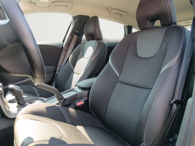 VOLVO V40 usata, con Autoradio