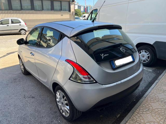 LANCIA Ypsilon usata, con Autoradio