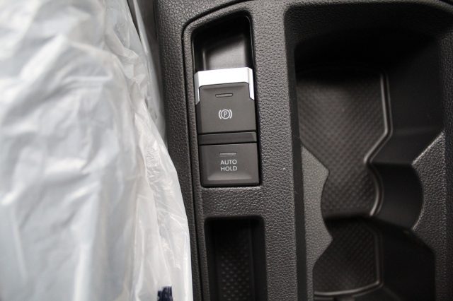 VOLKSWAGEN T-Roc usata, con Sedile posteriore sdoppiato