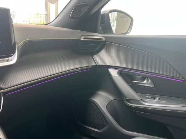 PEUGEOT 2008 usata, con Specchietti laterali elettrici