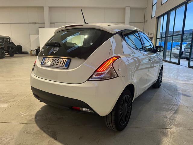 LANCIA Ypsilon usata, con ESP