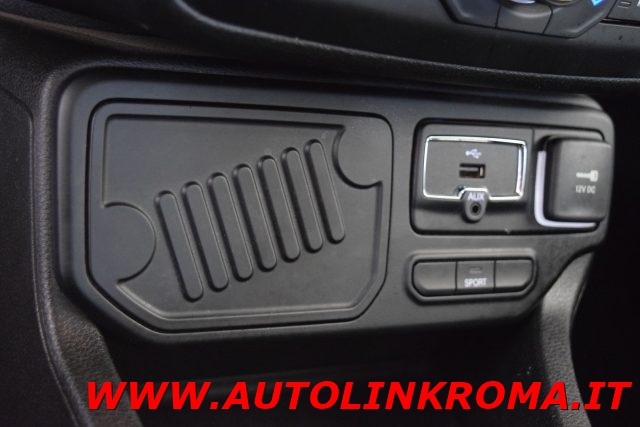 JEEP Renegade usata, con USB