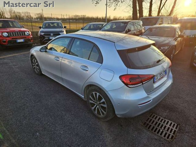 MERCEDES-BENZ A 180 usata, con Park Distance Control