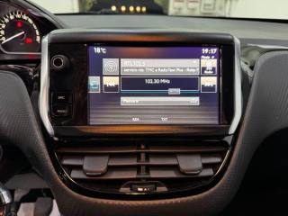 PEUGEOT 2008 usata, con USB