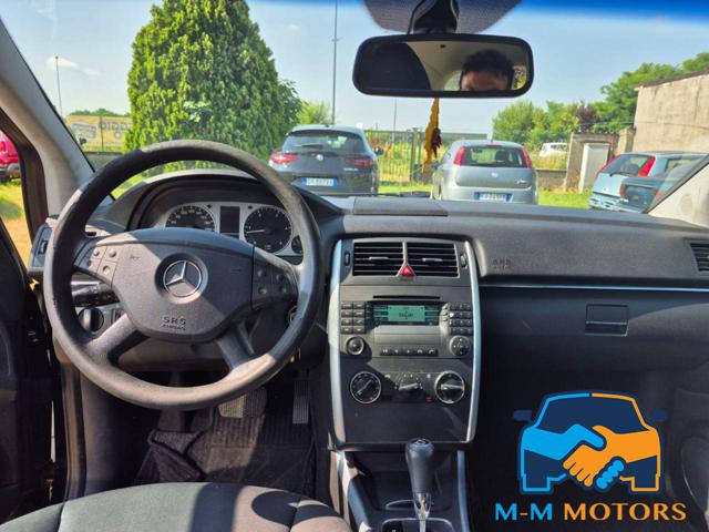 MERCEDES-BENZ B 180 usata, con Chiusura centralizzata