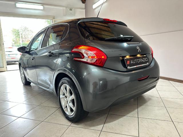 PEUGEOT 208 usata, con Autoradio