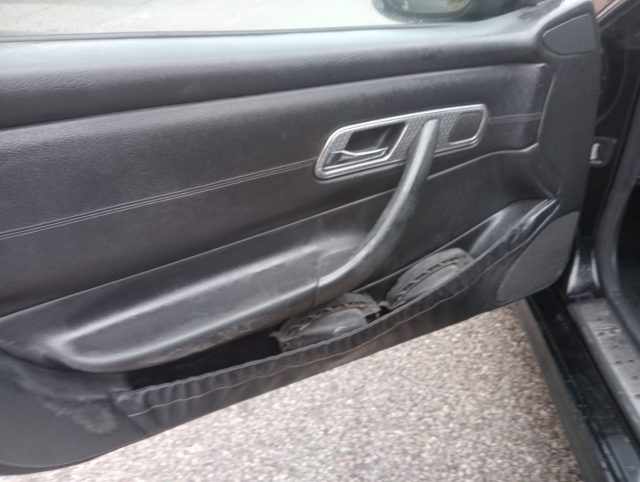 MERCEDES-BENZ CLK 200 usata, con Regolazione elettrica sedili