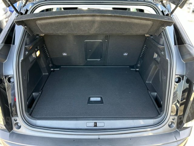 PEUGEOT 3008 usata, con Sistema di navigazione