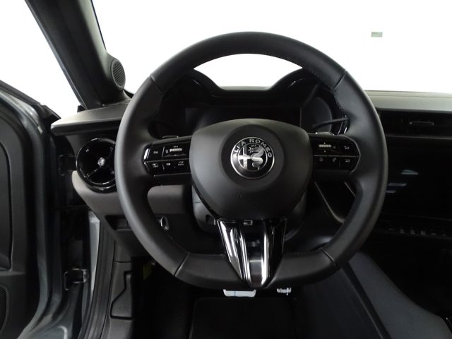 ALFA ROMEO Junior usata, con Leve al volante