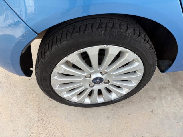 FORD Fiesta usata, con Kit antipanne