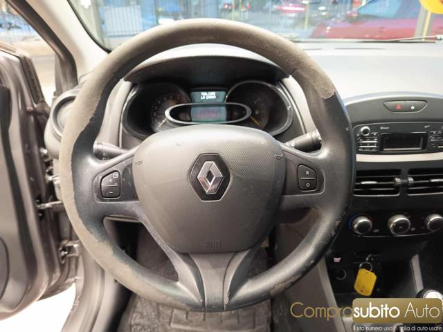 RENAULT Clio usata 17