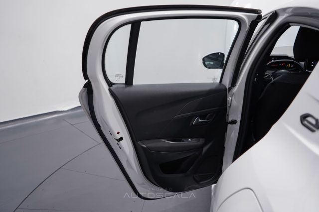 PEUGEOT 208 usata, con USB