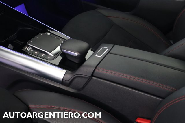 MERCEDES-BENZ GLA 220 usata, con Controllo automatico clima