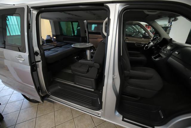 VOLKSWAGEN Multivan usata, con Airbag