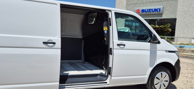 VOLKSWAGEN Transporter usata, con Sound system