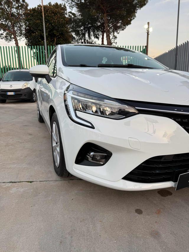 RENAULT Clio usata, con Autoradio