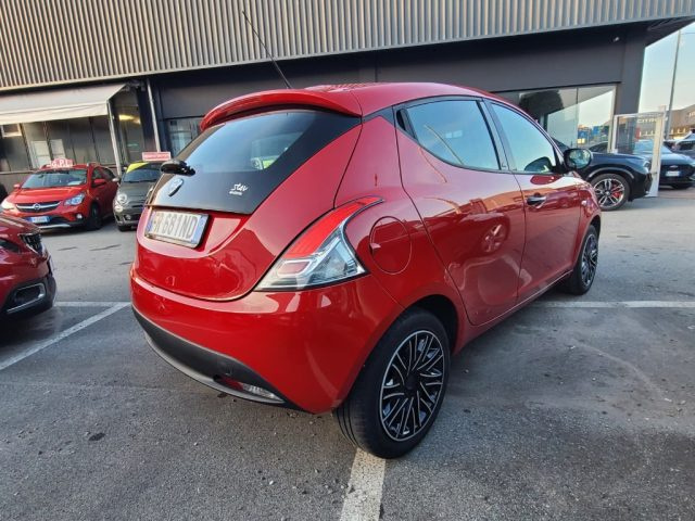 LANCIA Ypsilon usata, con Controllo trazione