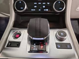 JAGUAR F-Pace usata, con Park Distance Control