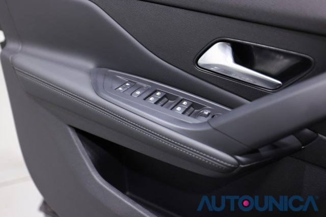 PEUGEOT 408 usata, con Isofix