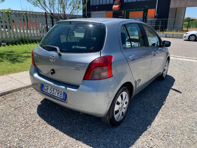 TOYOTA Yaris usata, con Alzacristalli elettrici