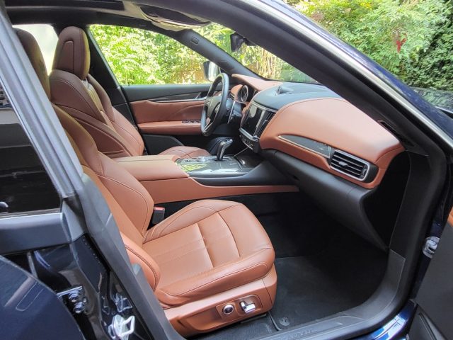 MASERATI Levante usata, con Specchietti laterali elettrici