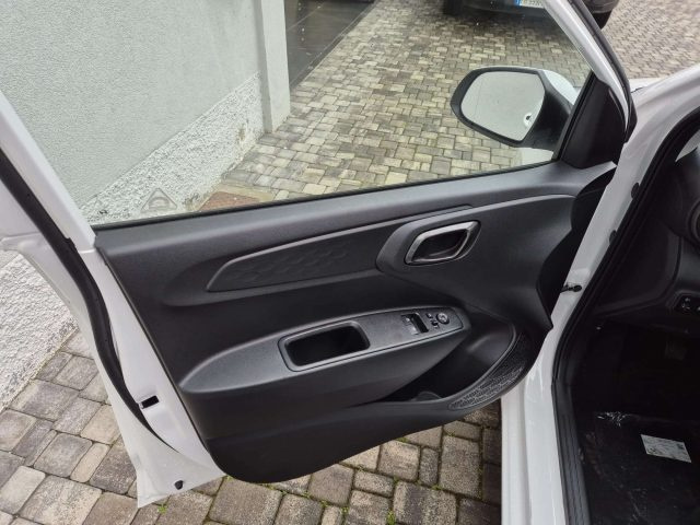 HYUNDAI i10 usata, con Autoradio