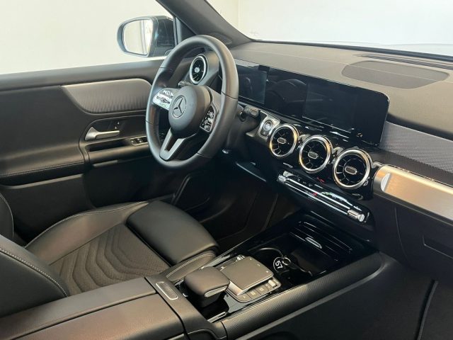 MERCEDES-BENZ GLB 200 usata, con Telecamera per parcheggio assistito