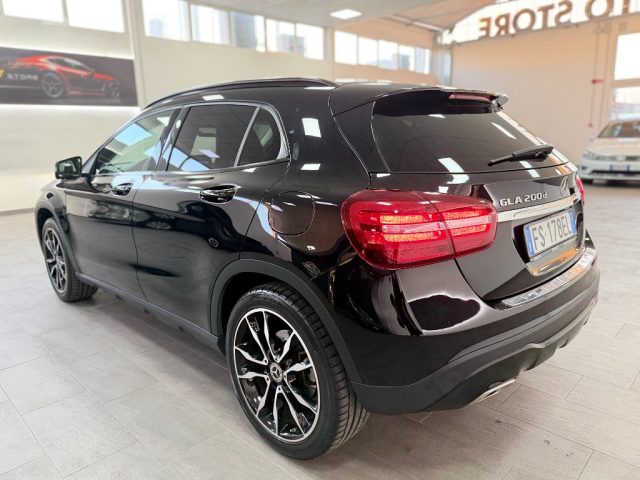 MERCEDES-BENZ GLA 200 usata, con Climatizzatore