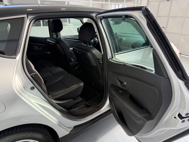 RENAULT Scenic usata 29