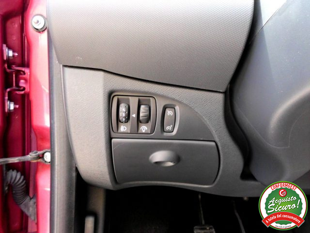 RENAULT Twingo usata, con Bluetooth