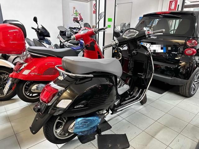 VESPA GTS 300 usata 5
