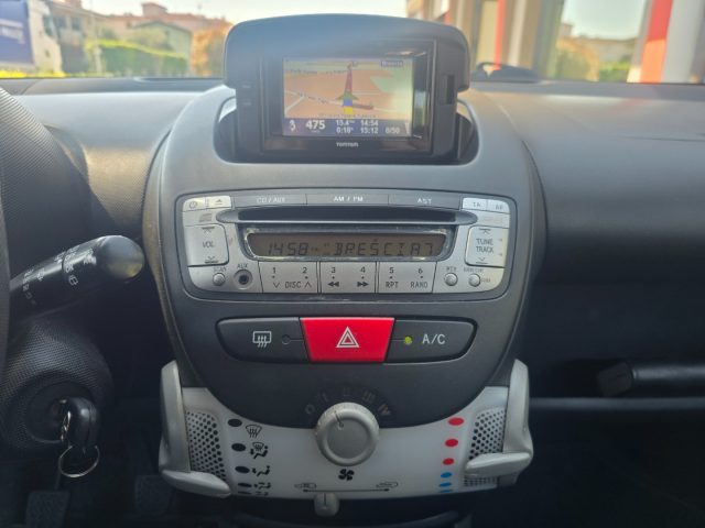 TOYOTA Aygo usata 32