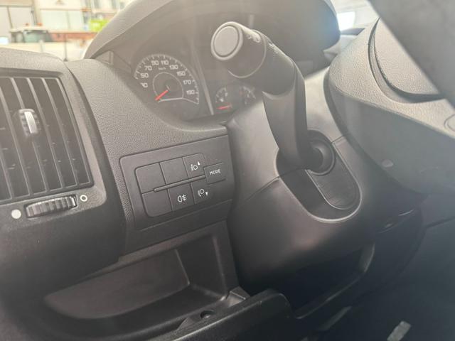 PEUGEOT Boxer usata 23