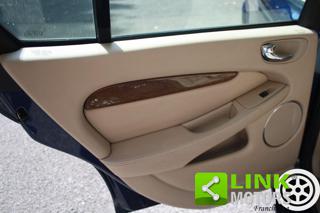 JAGUAR X-Type usata, con Fari LED