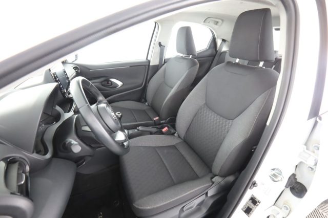 TOYOTA Yaris usata 2